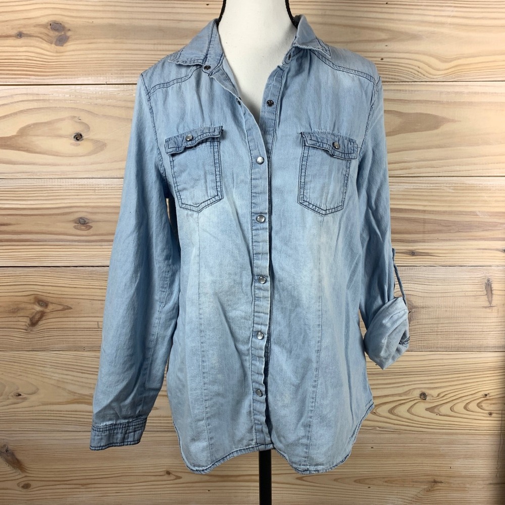 Cavalini Button Down Women L Light Blue Western Chambray Roll Tab Sleeve Shirt